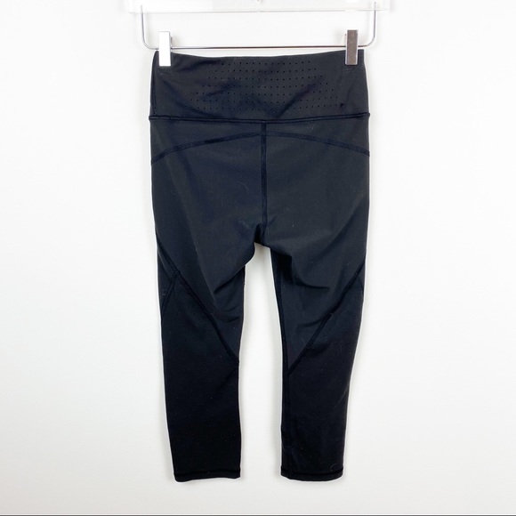 Athleta | Black Stealth Tru Cool Cropped Leggings Capri - Picture 9 of 15